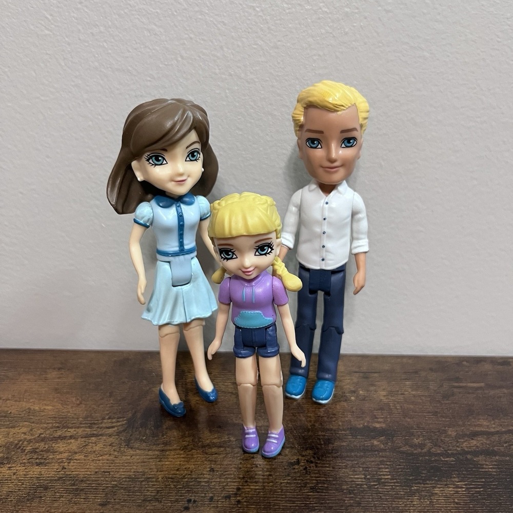 Vintage Little Tikes Place Doll House Mom Dad Sister Family
